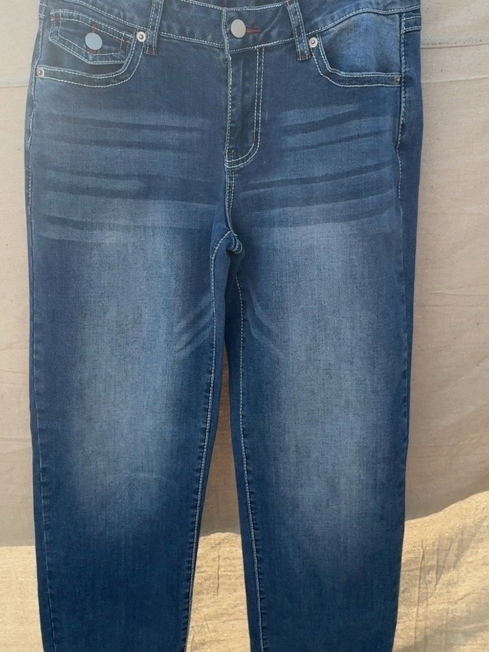 FLAMINGALS 30x30 Straight Leg Jeans • Medium Wash • Contrast Stitching